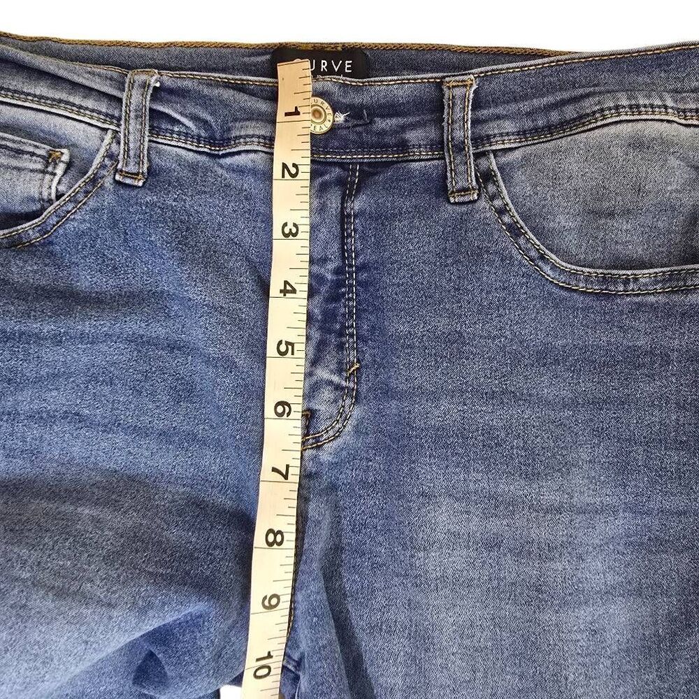 Curve Appeal Crop Capri Jeans Stretch Medium Wash Mid Rise Side Slits Sz 10/30 - Picture 6 of 10